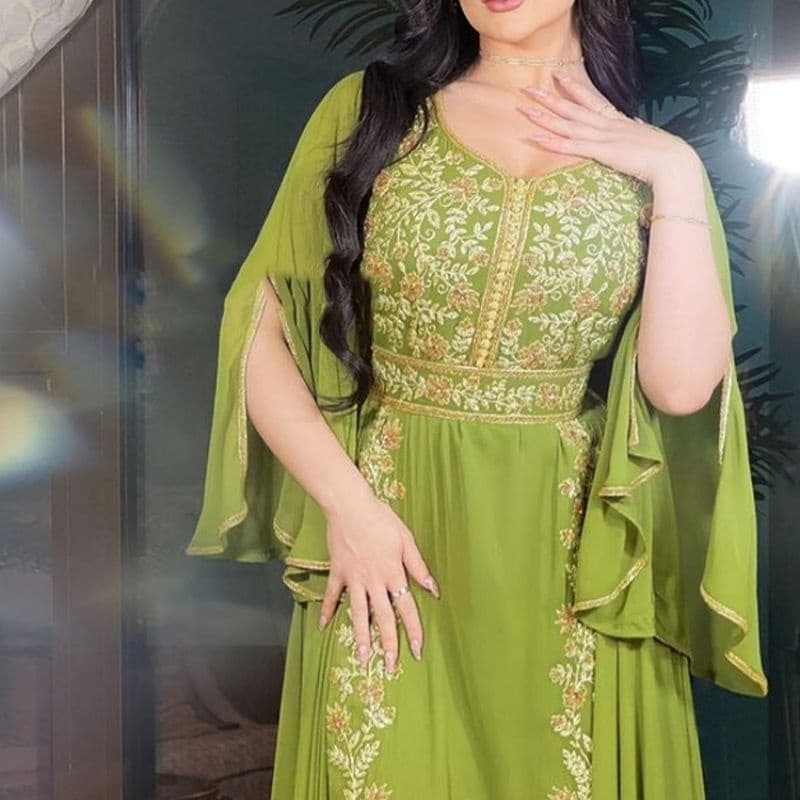 Vestido largo bordado con estilo oriental para mujer