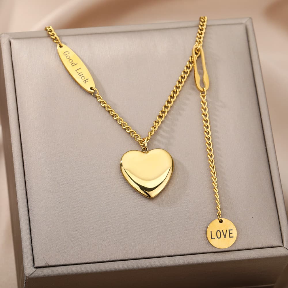 Collar multicapa corazón con luna y estrella zircón