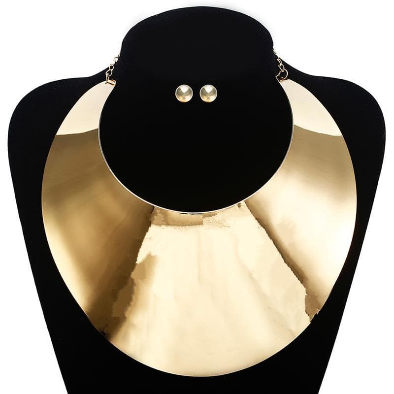 Collar choker metálico africano