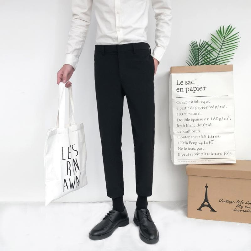 Pantalones rectos para hombre versátiles y modernos