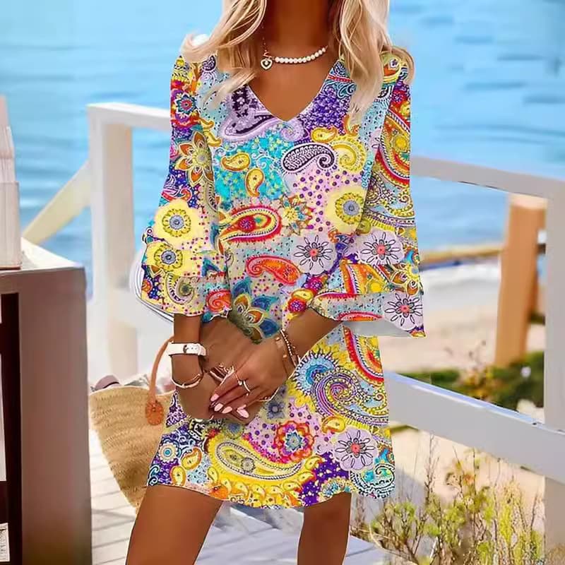 Vestido con escote en V y mangas con volantes florales