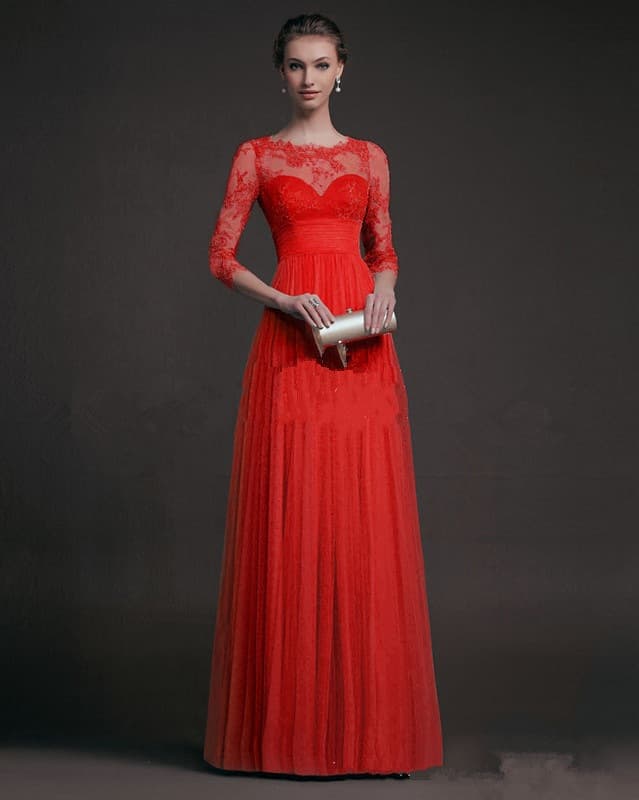 Vestido transparente de encaje con mangas largas