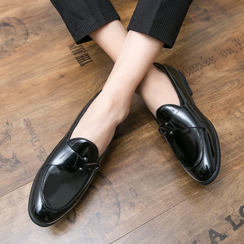 Zapatos de cuero casual estilo británico para hombres
