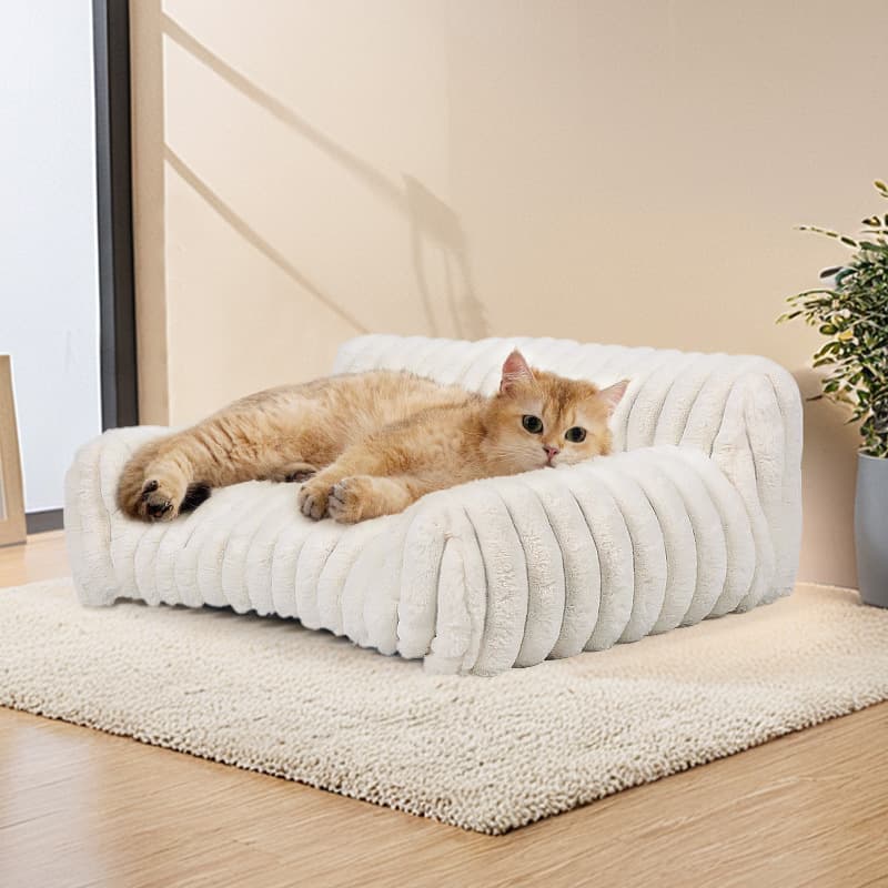 Cama acogedora para perros y gatos con diseño cálido