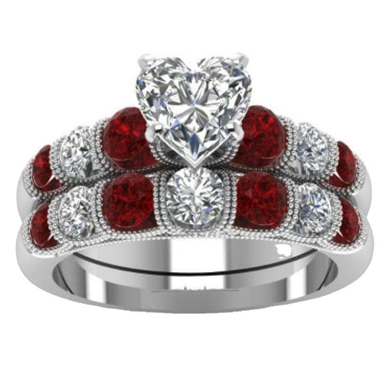 Anillo statement con diamantes en forma de corazón