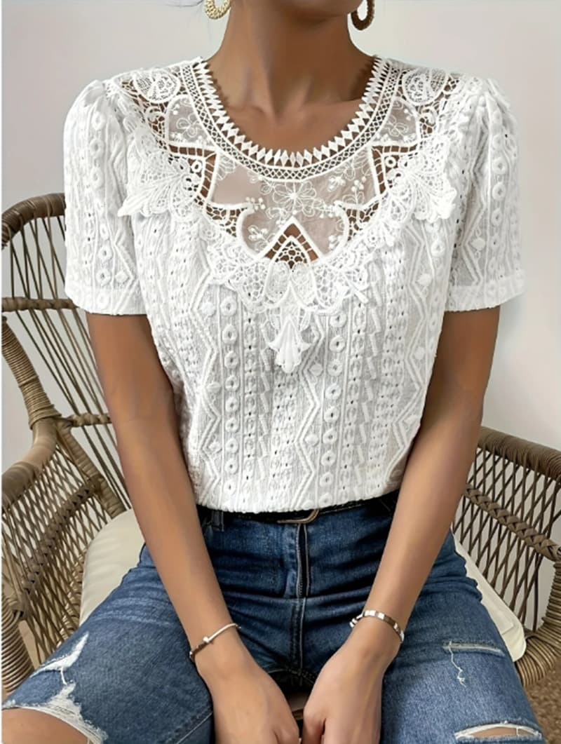 Camiseta de cuello redondo hueco con encaje manga corta