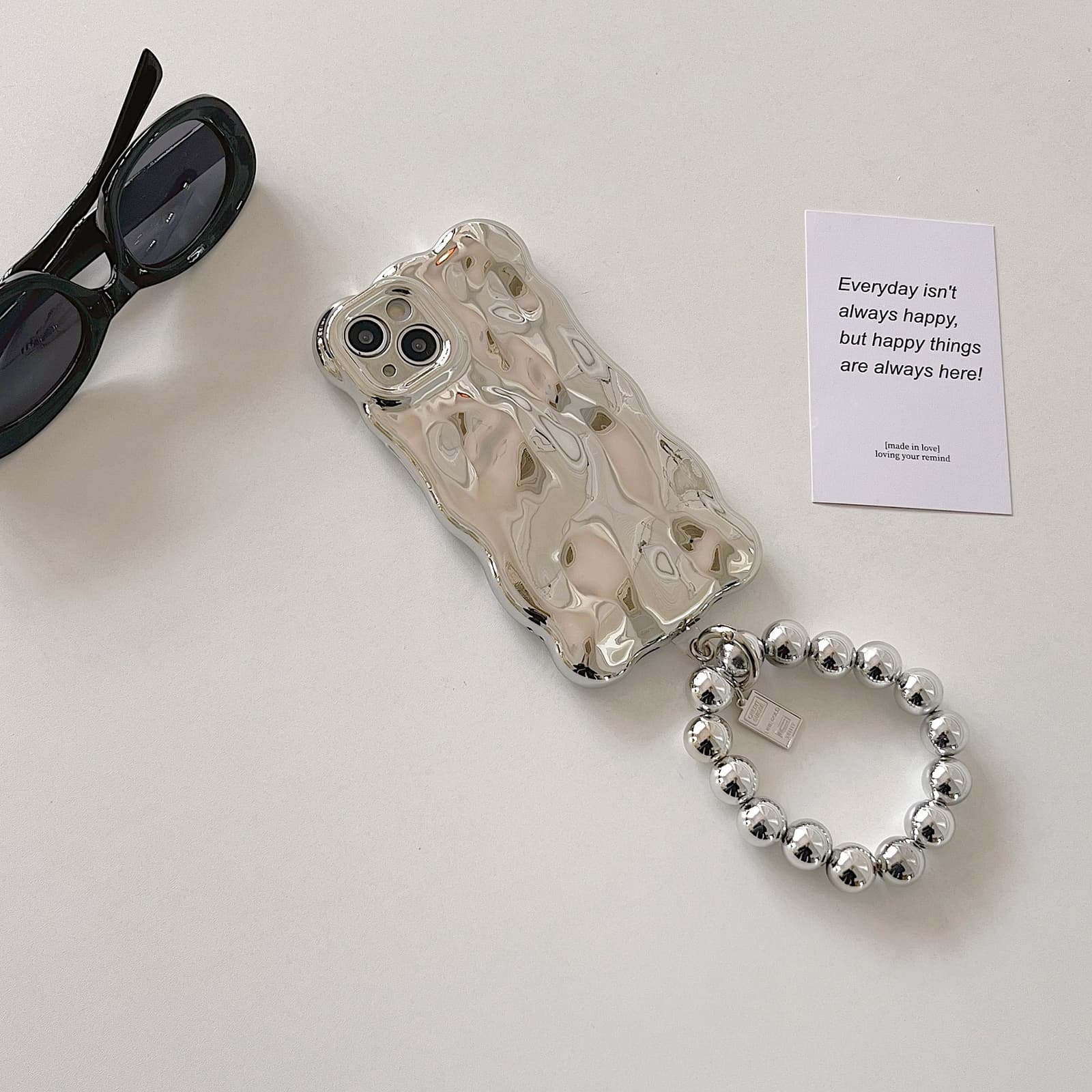 Funda iPhone burbuja con cadena