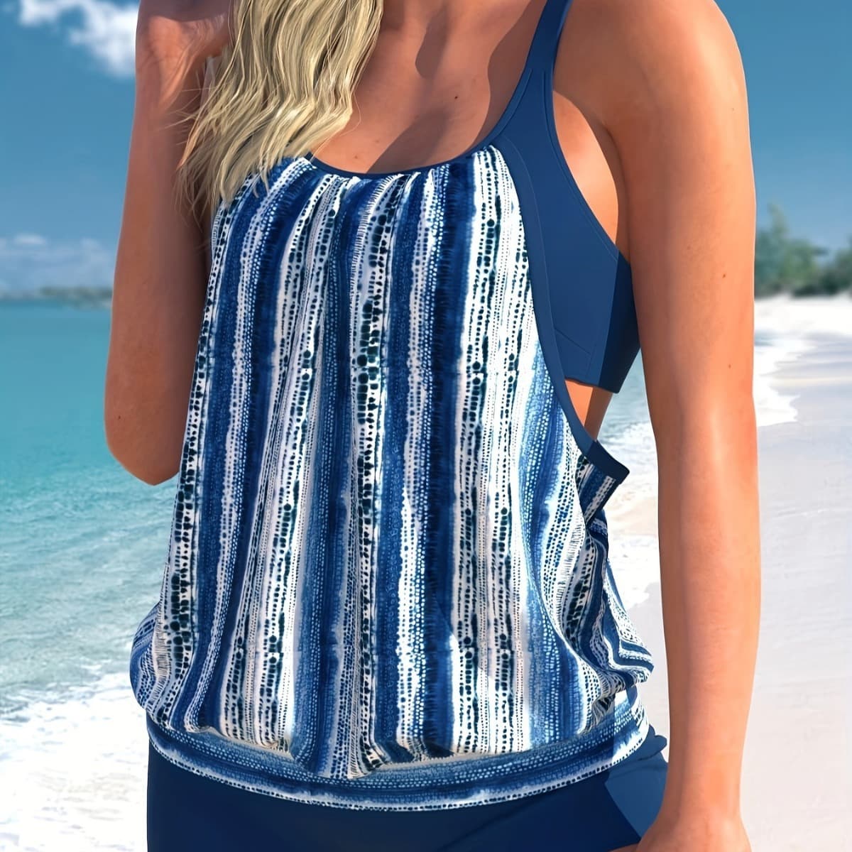 Traje de baño con patrón de rayas