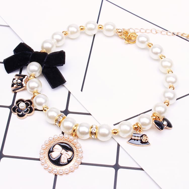 Collar decorativo con cascabel para mascotas