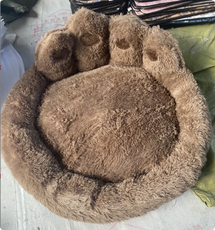 Cama redonda cálida para perros y gatos