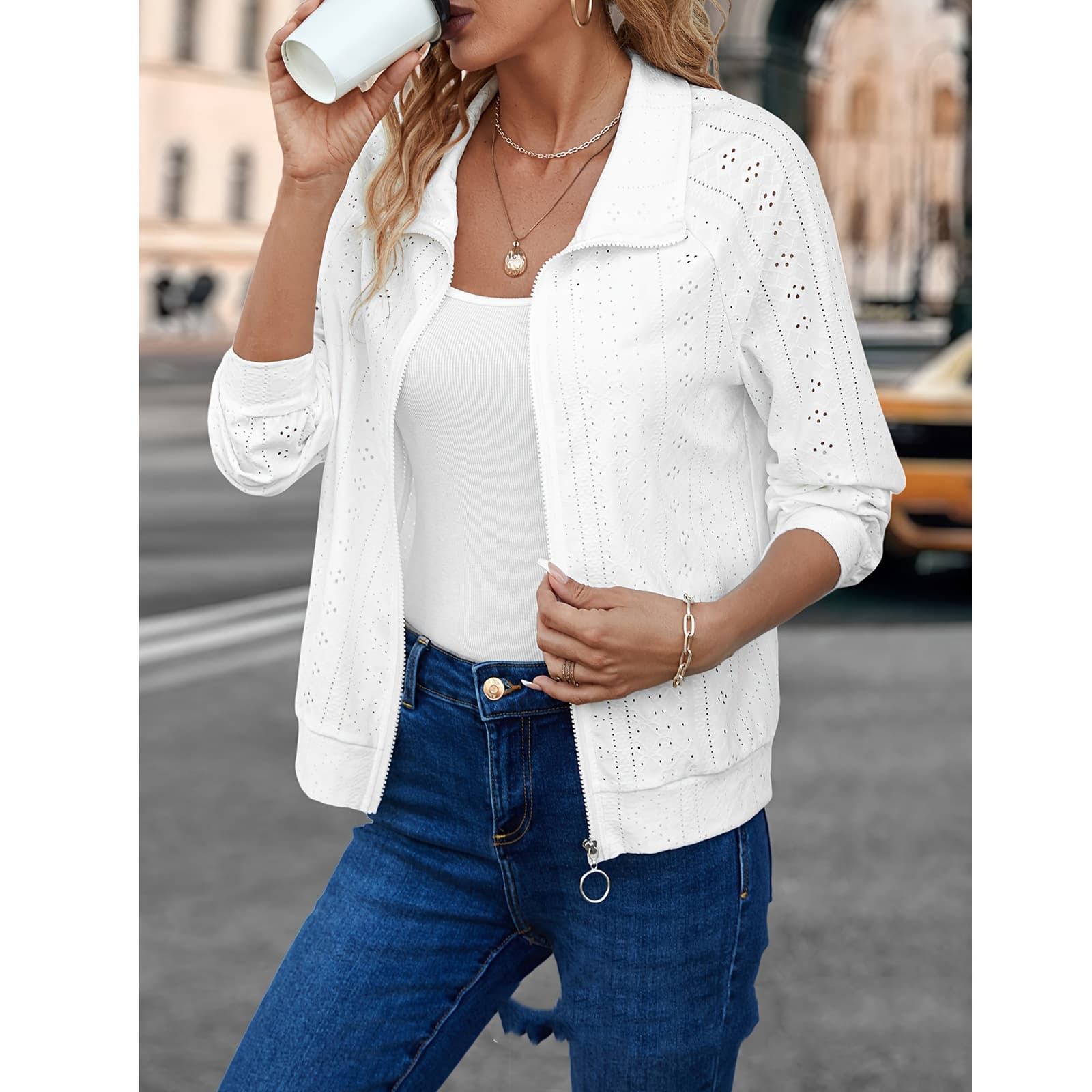 Abrigo liviano con patrón jacquard, diseño versátil y casual