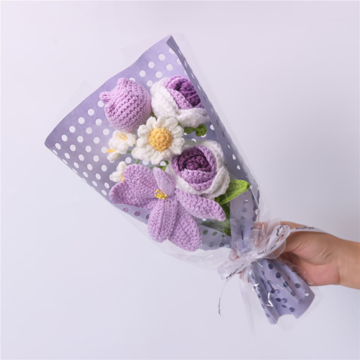 Ramo de flores tejidas a mano para regalos