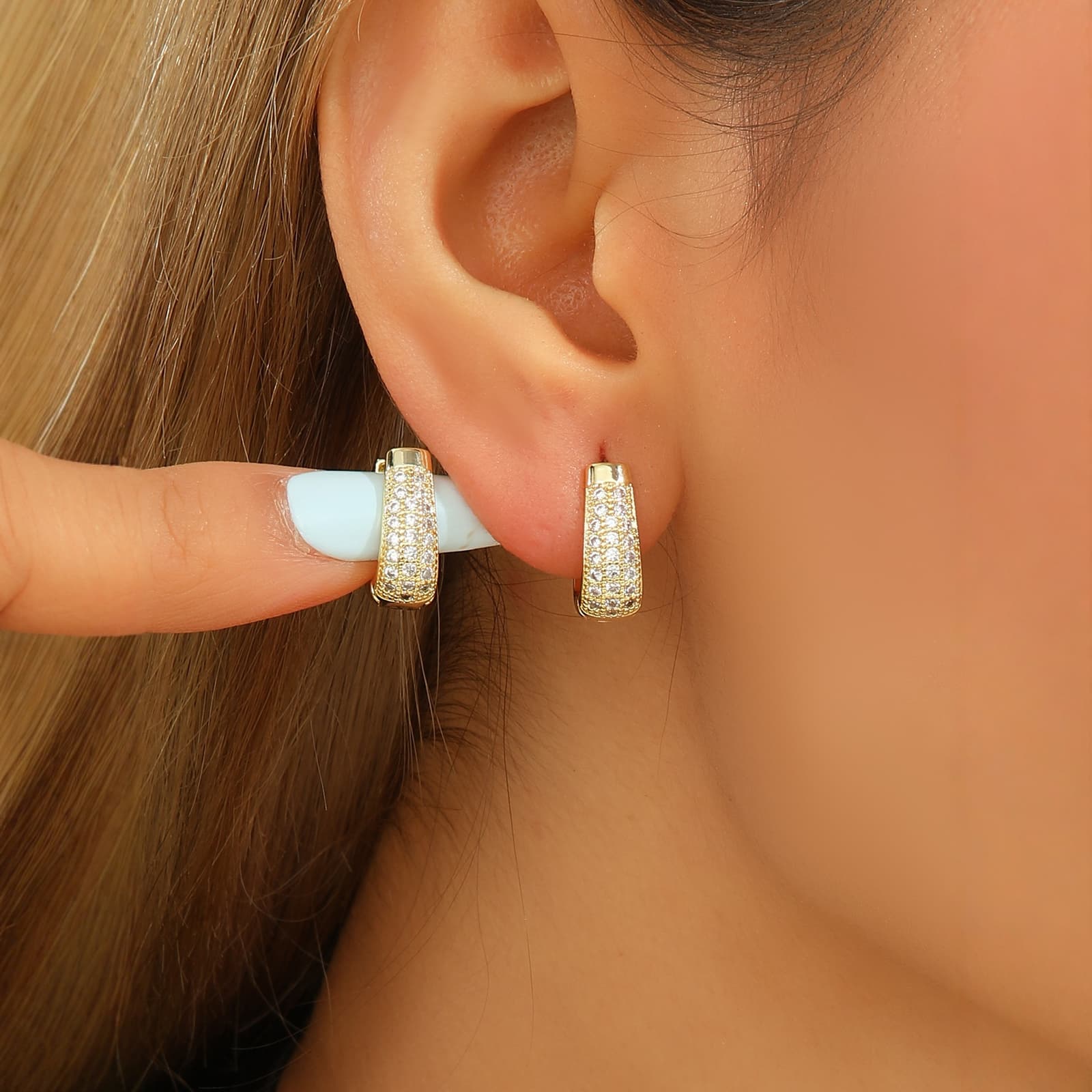 Aretes de cobre chapado en oro