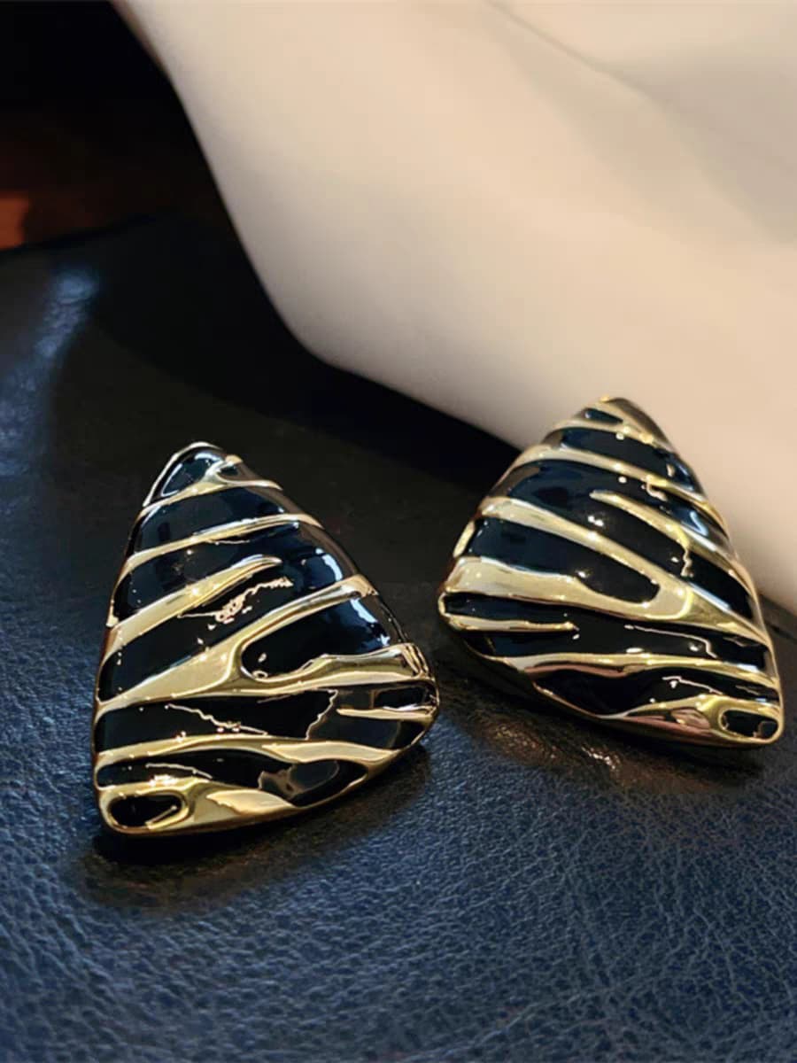Aretes triangulares patrón cebra retro