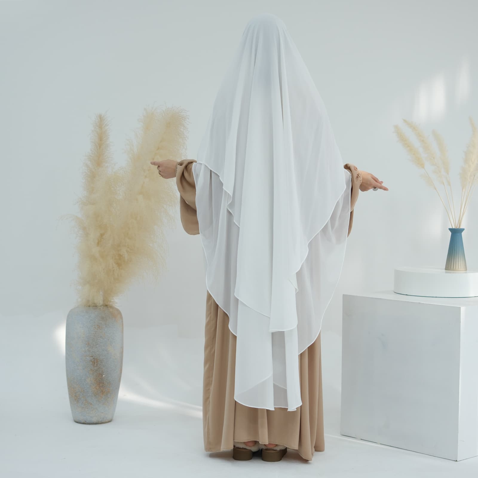 Pañuelo grande tipo hijab color sólido