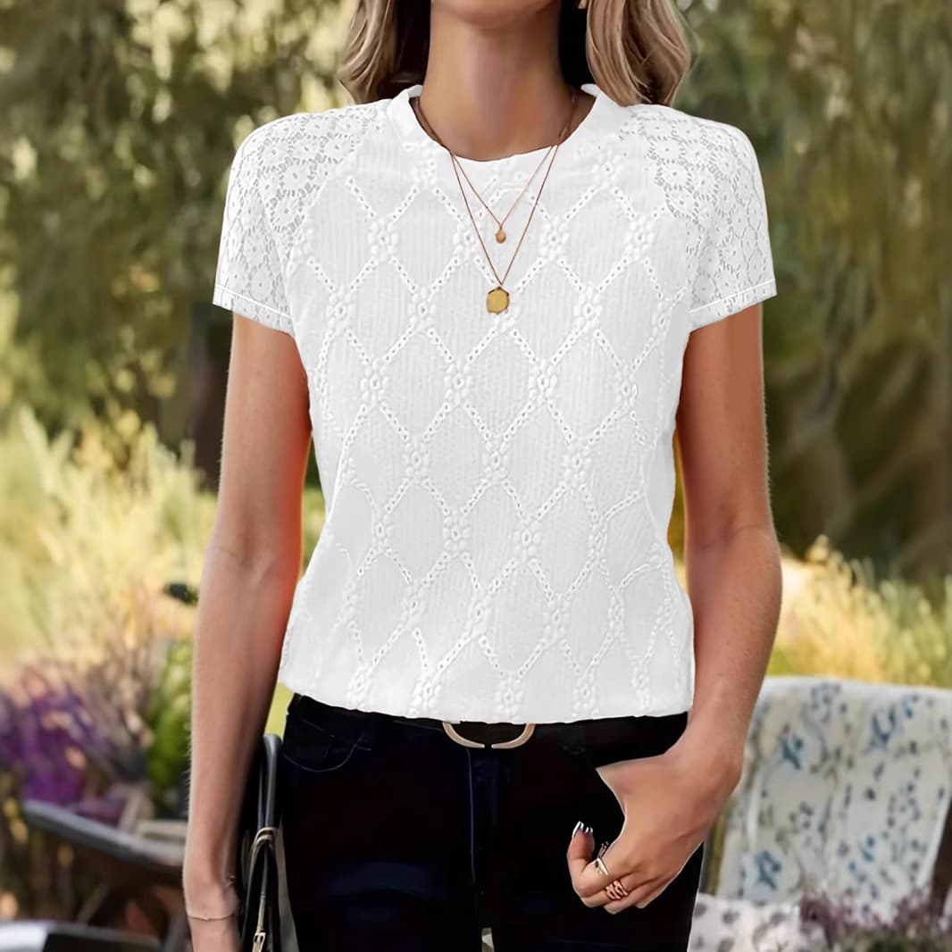Blusa casual cuello redondo manga corta calada