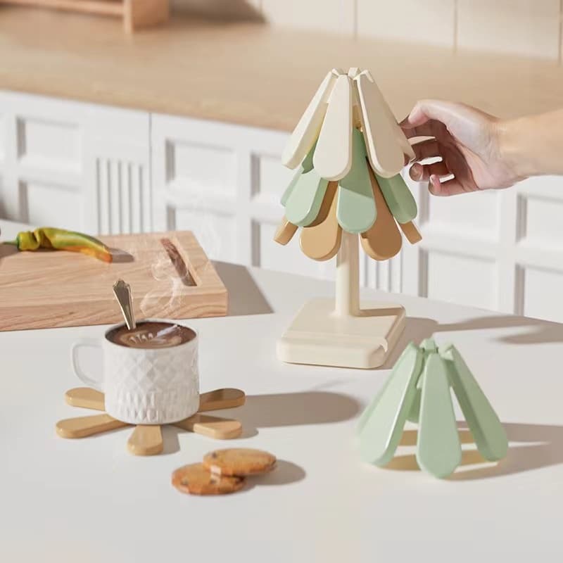 Set de 4 salvamanteles de silicona en forma de árbol con soporte