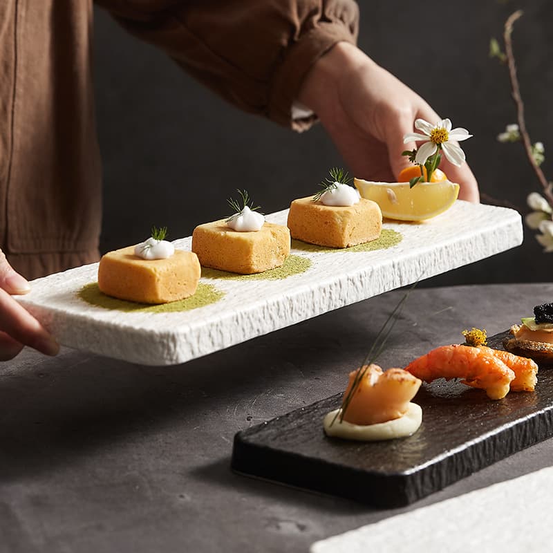 Plato de sushi rectangular de cerámica con patrón piedra