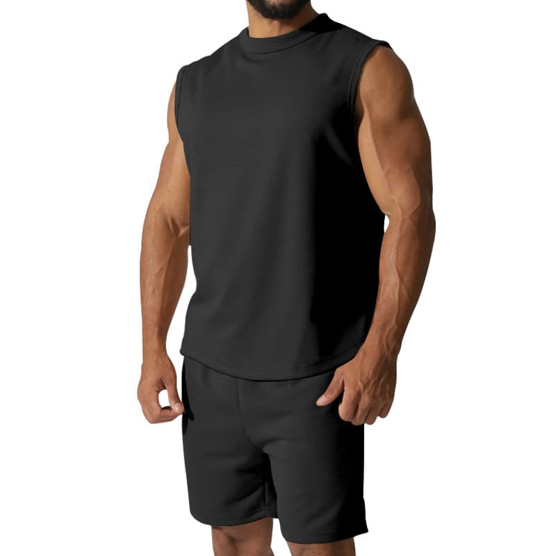 Conjunto deportivo sin mangas con pantalones cortos