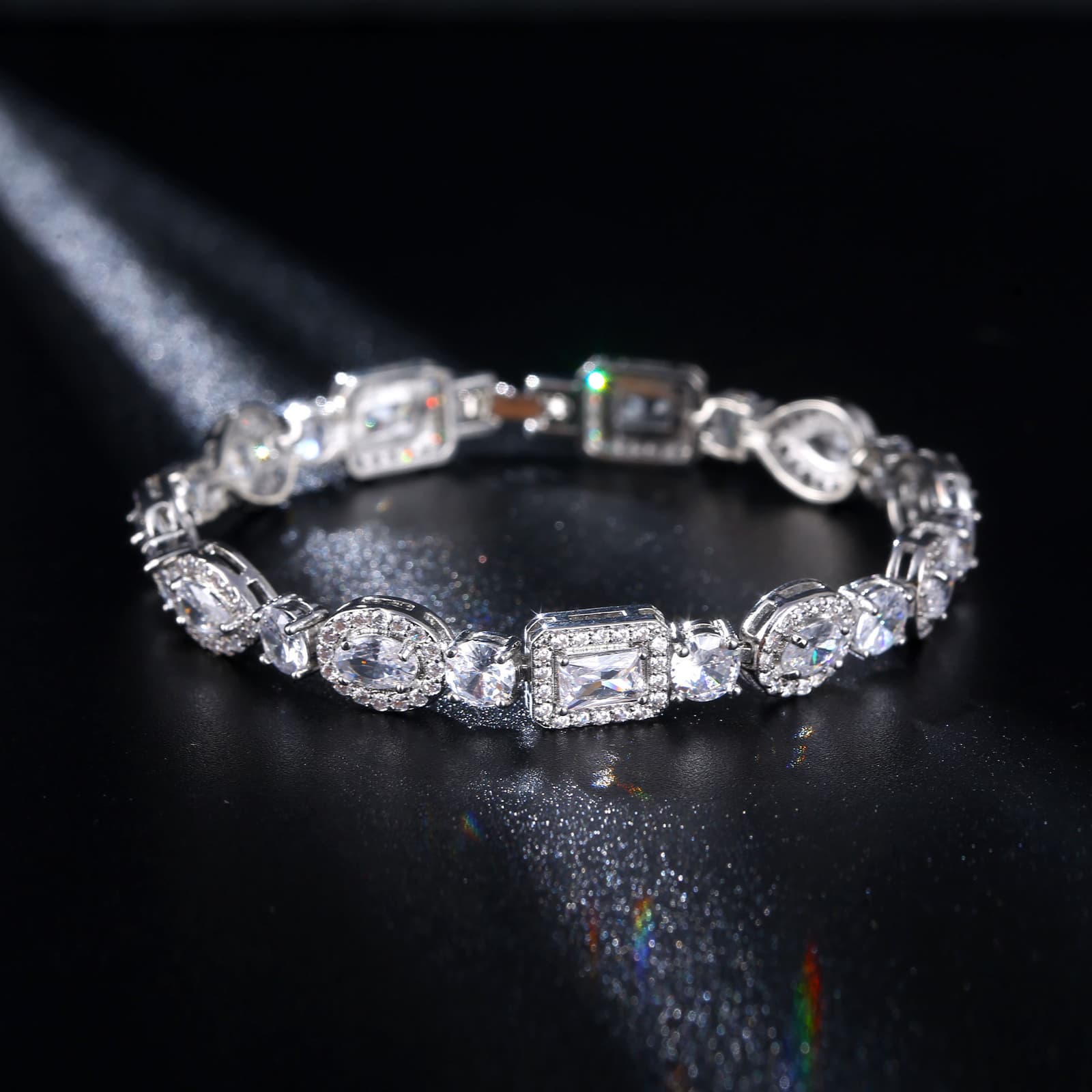 Pulsera de cobre con zircón multiforma gota de agua