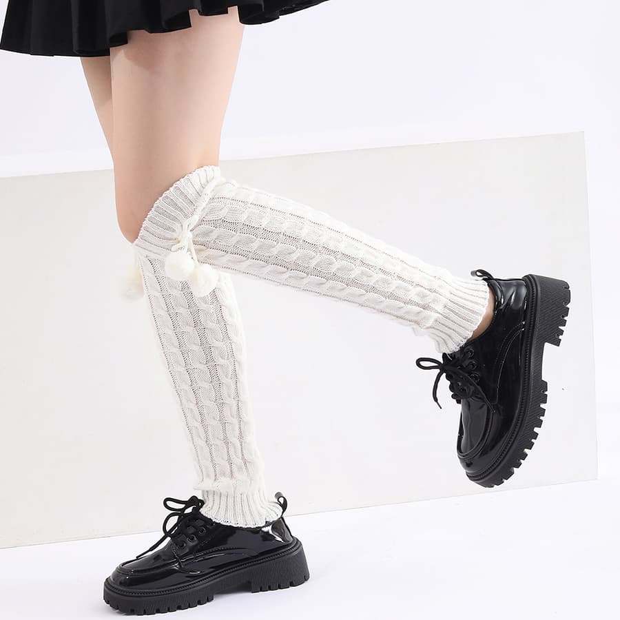 Calcetines para bota con tejido de cable y decoración de moño
