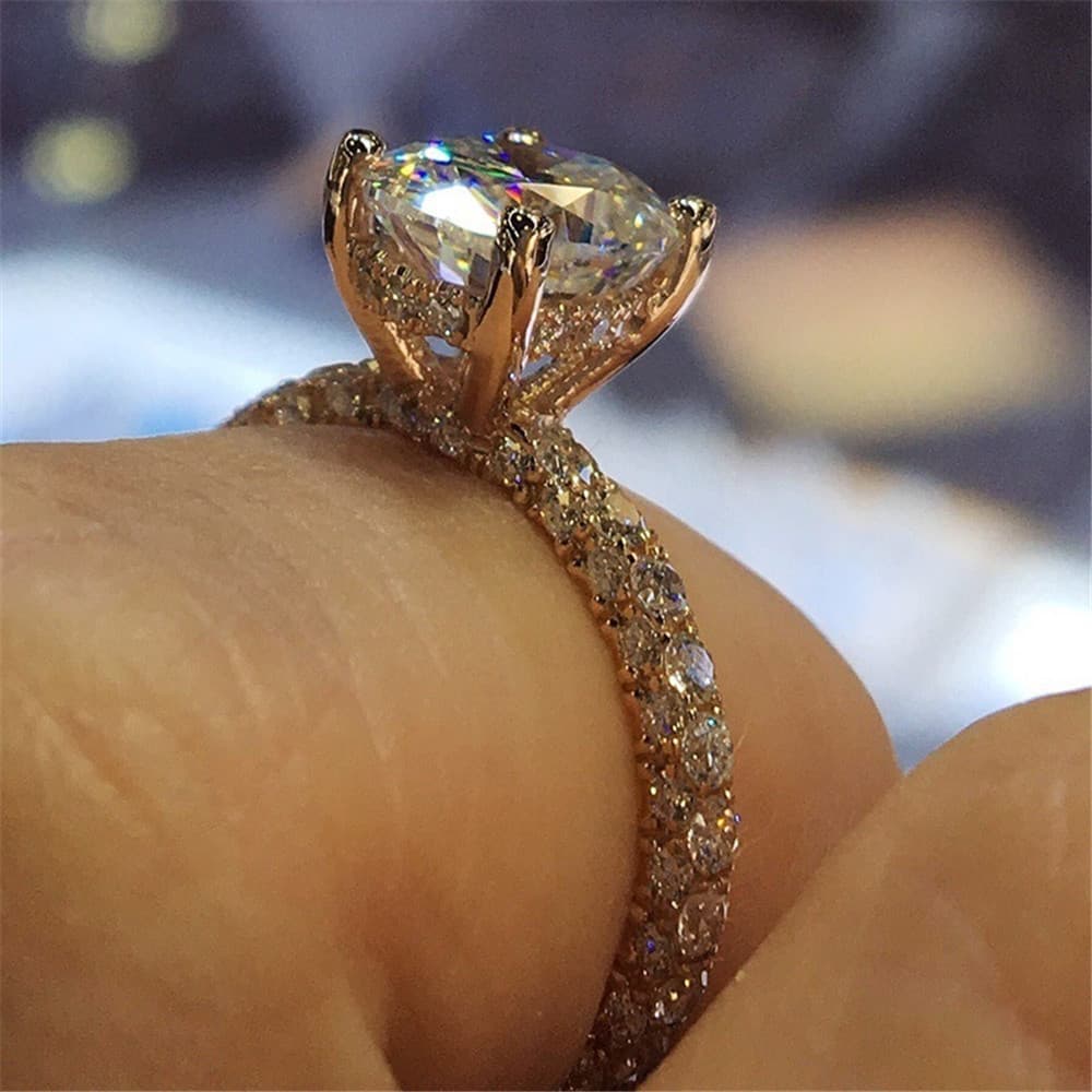 Anillo de moda con acabado diamante para mujeres