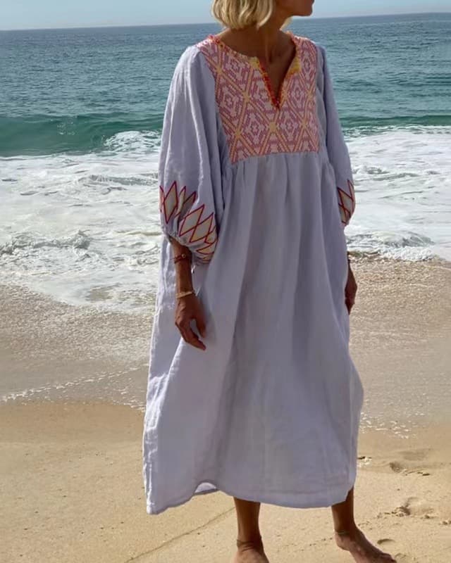 Vestido de punto con mangas 3/4 y diseño de princesa