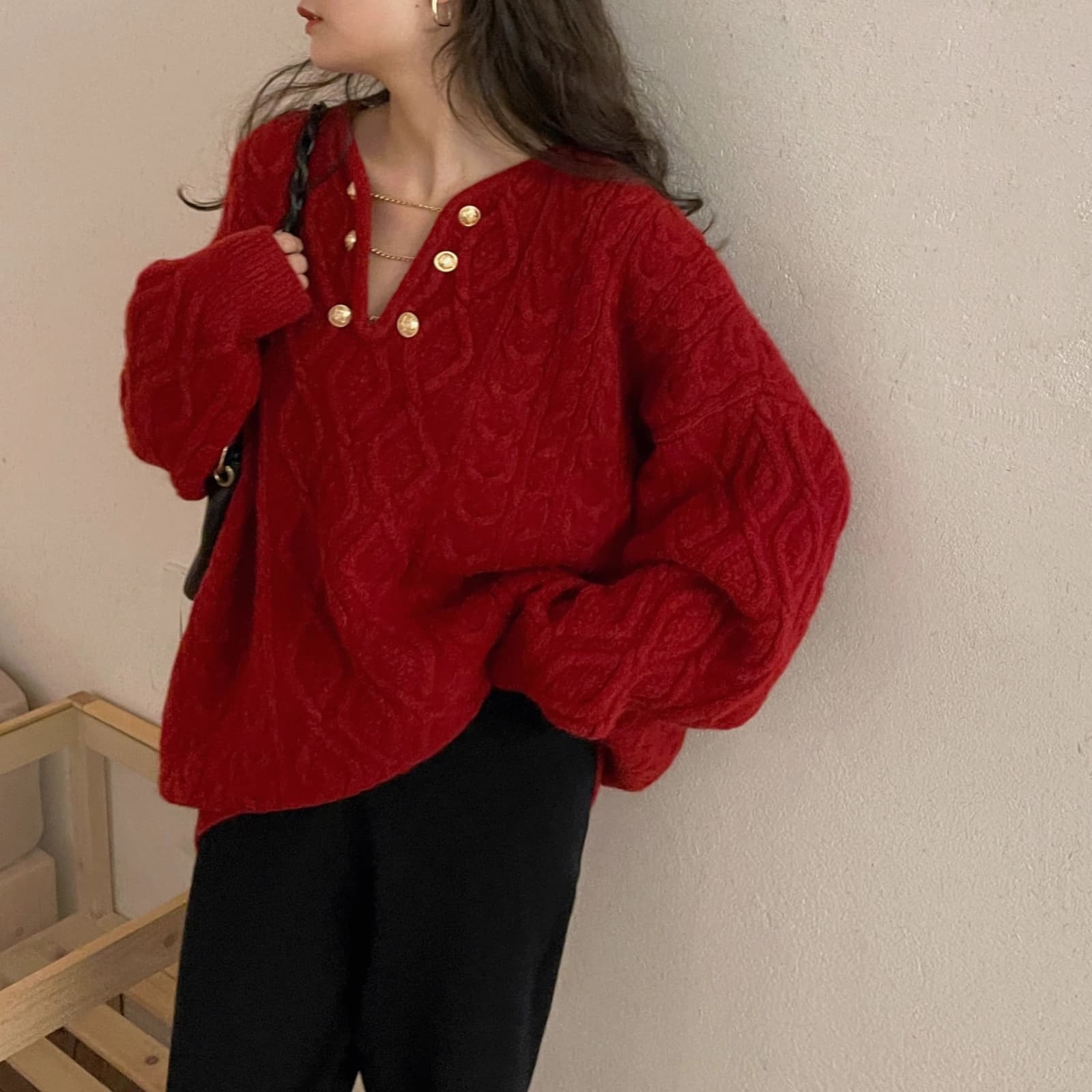 Blusa elegante de punto viscosa con detalles de encaje