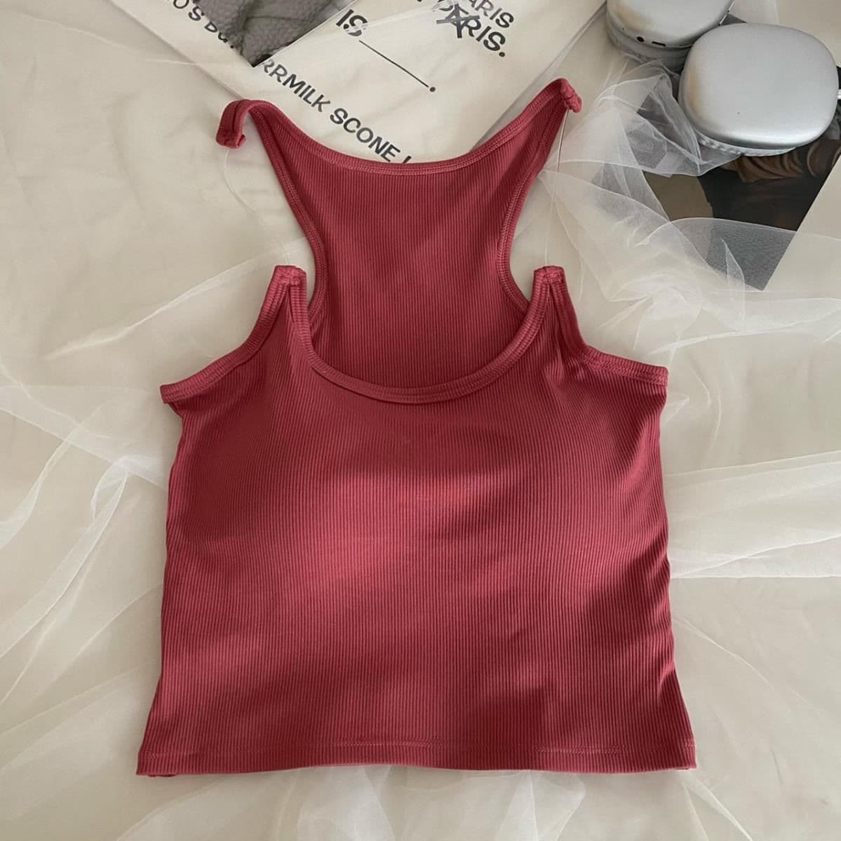 Camisola sin mangas invisible con relleno de pecho