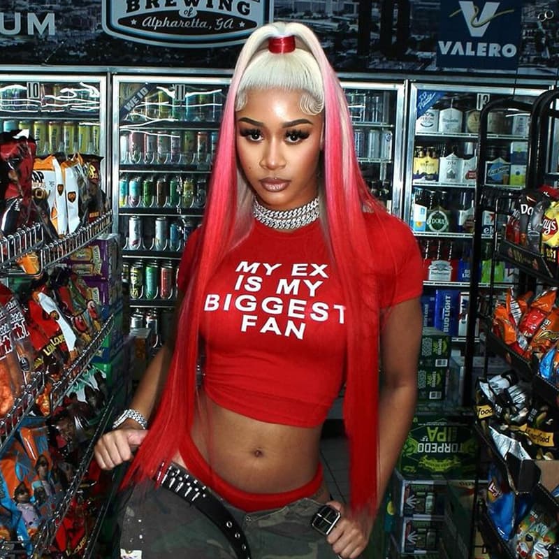 Camiseta manga corta estilo hip hop con midriff descubierto