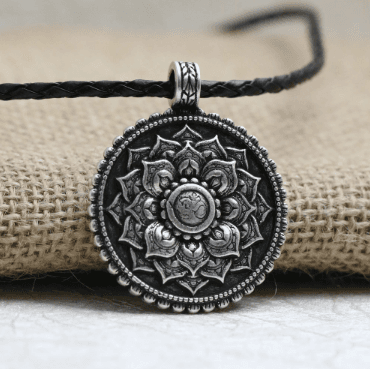 Collar de flor con cadena de aleación, disponible con bolsa