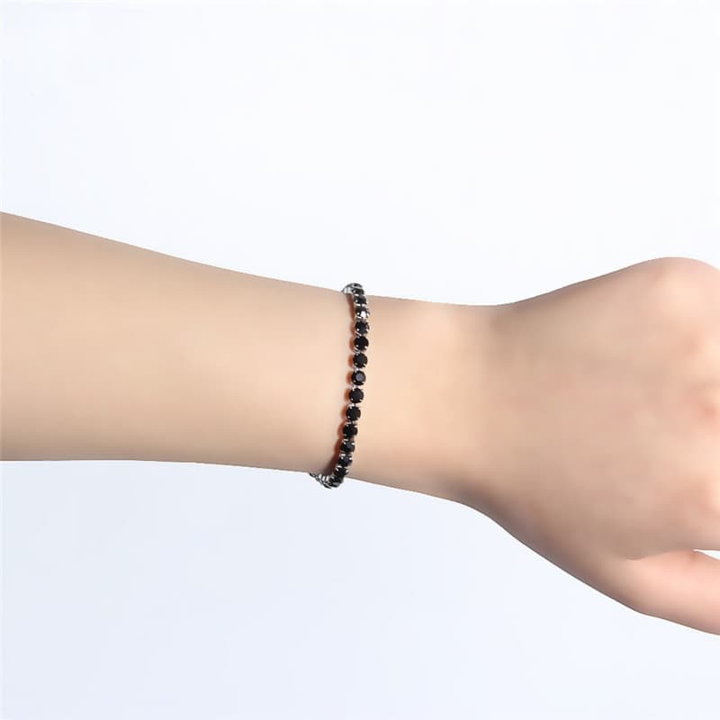 Pulsera ajustable con zircón y doble hebilla