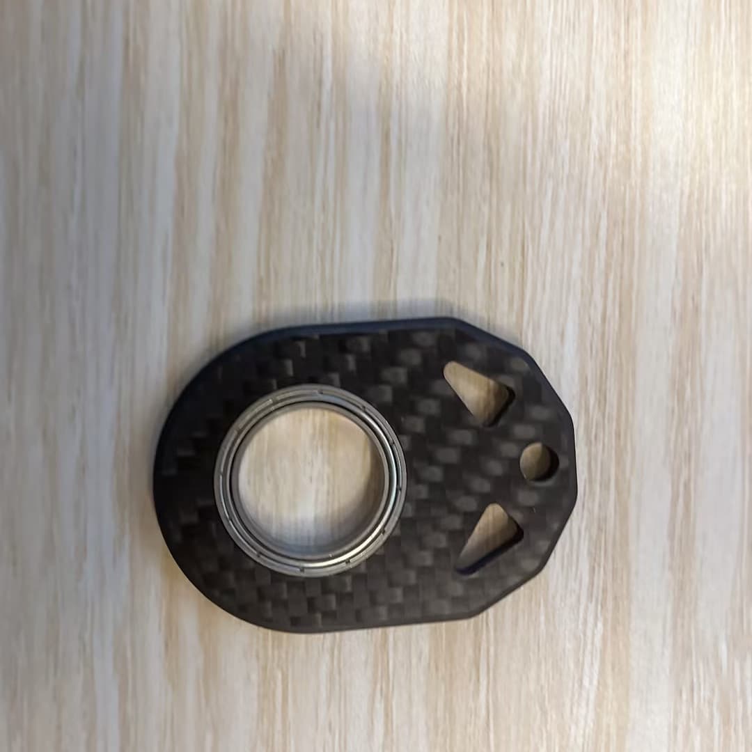 Juguete desestresante minimalista de fibra de carbono