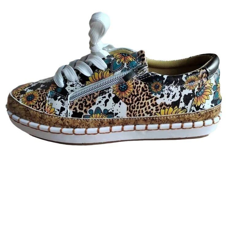 Tenis retro con diseño estampado y cordones
