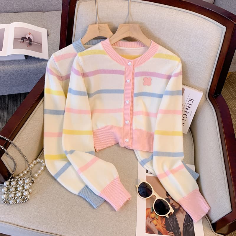 Cardigan de punto a rayas con detalles en terciopelo