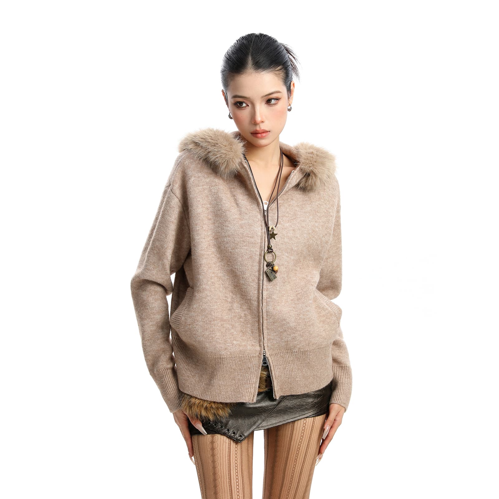 Cardigan con capucha y cuello de piel para mujer