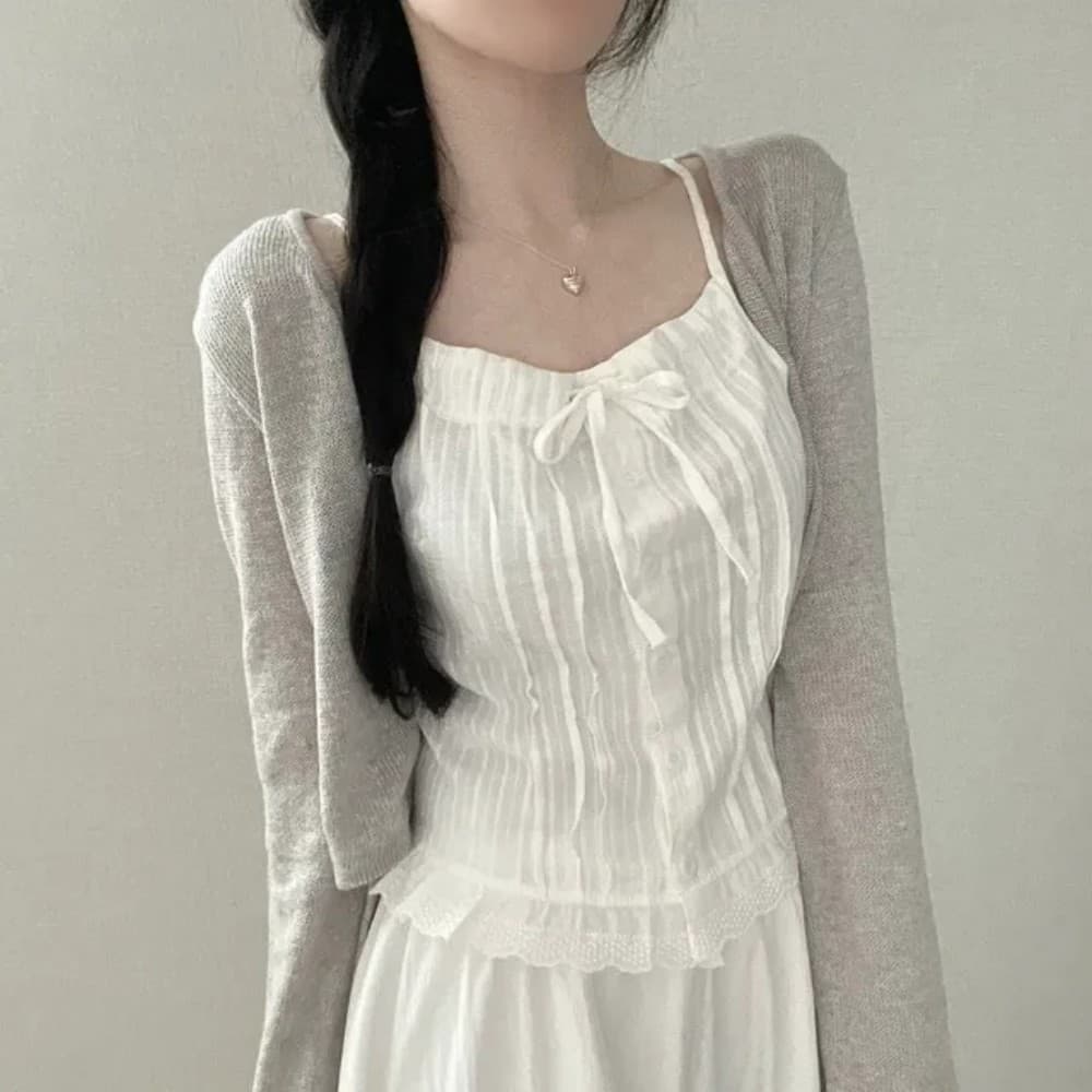Blusa francesa corta algodón con encaje