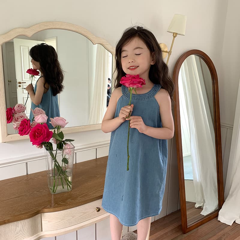 Falda denim escote halter para niña, sin mangas