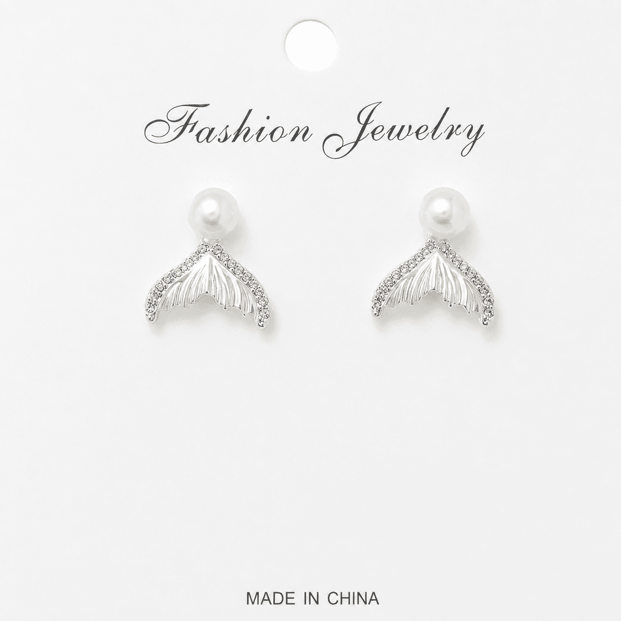 Aretes de perla con diseño de cola de sirena