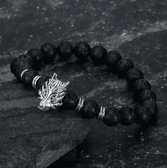 Pulsera de lobo gris y piedra volcánica