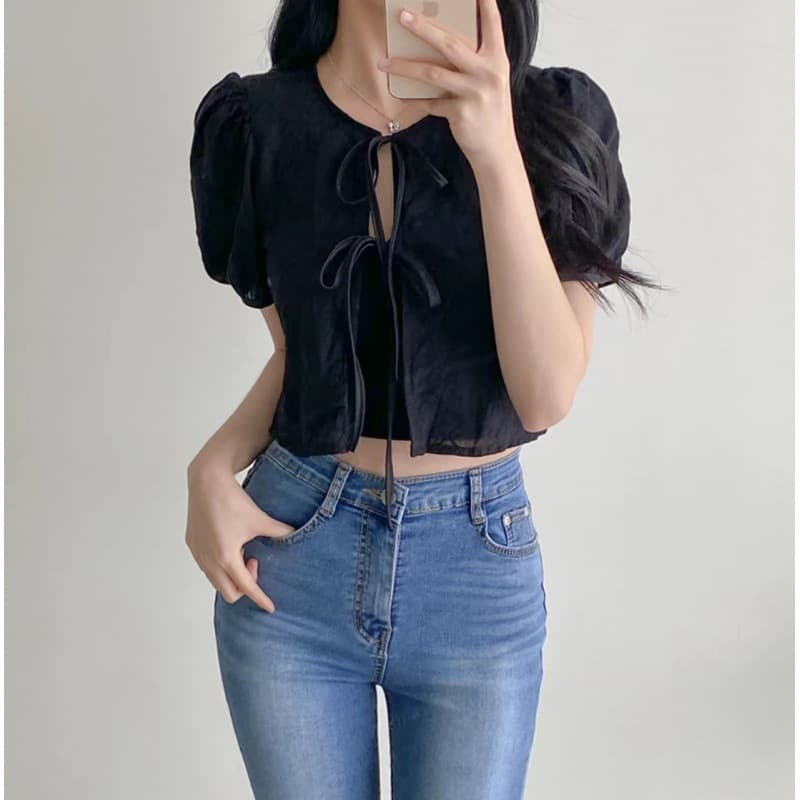 Blusa crochet con cordones manga corta elegante