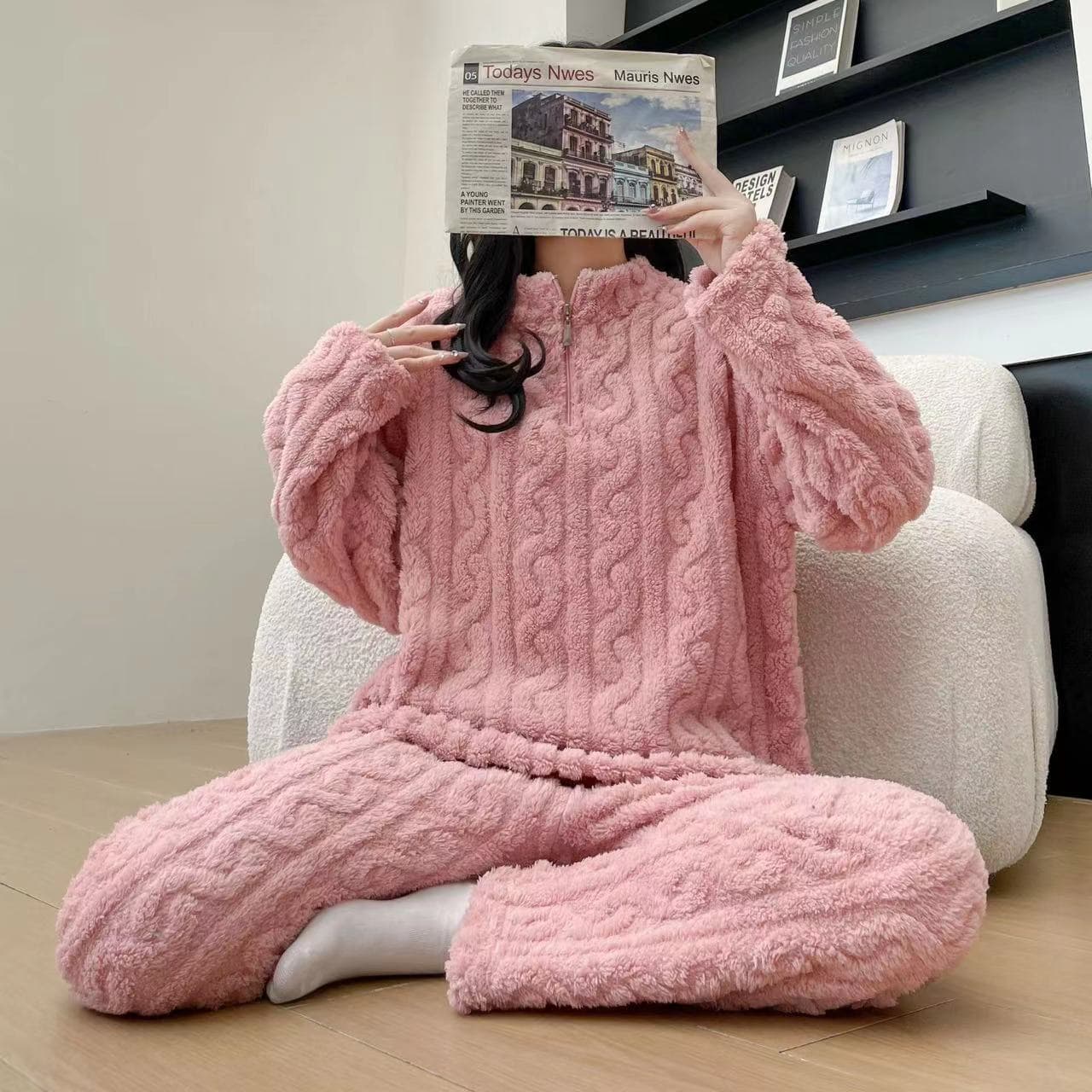 Pijama de coral fleece para invierno con cremallera