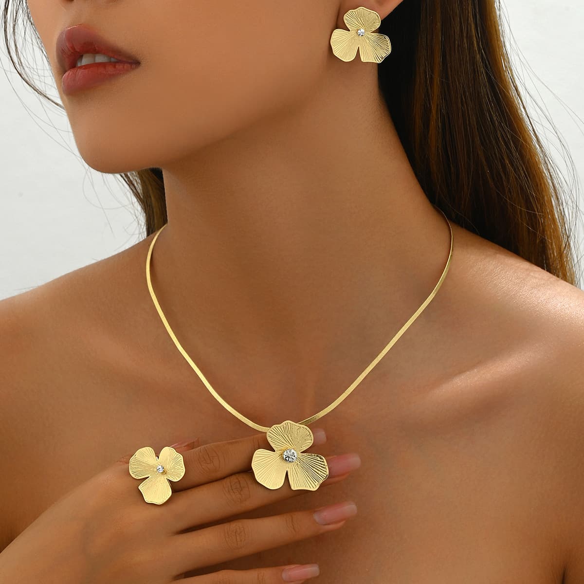 Conjunto de collar y anillo para dama