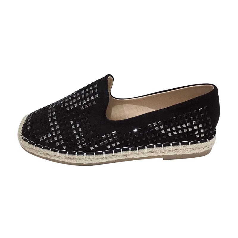 Zapatos casuales con suela gruesa y detalles strass