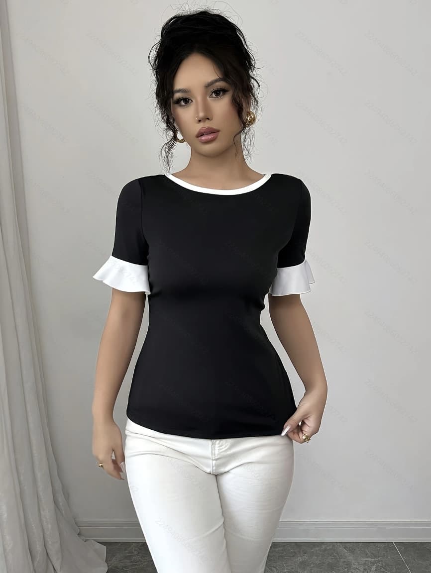 Blusa manga corta con combinación de colores