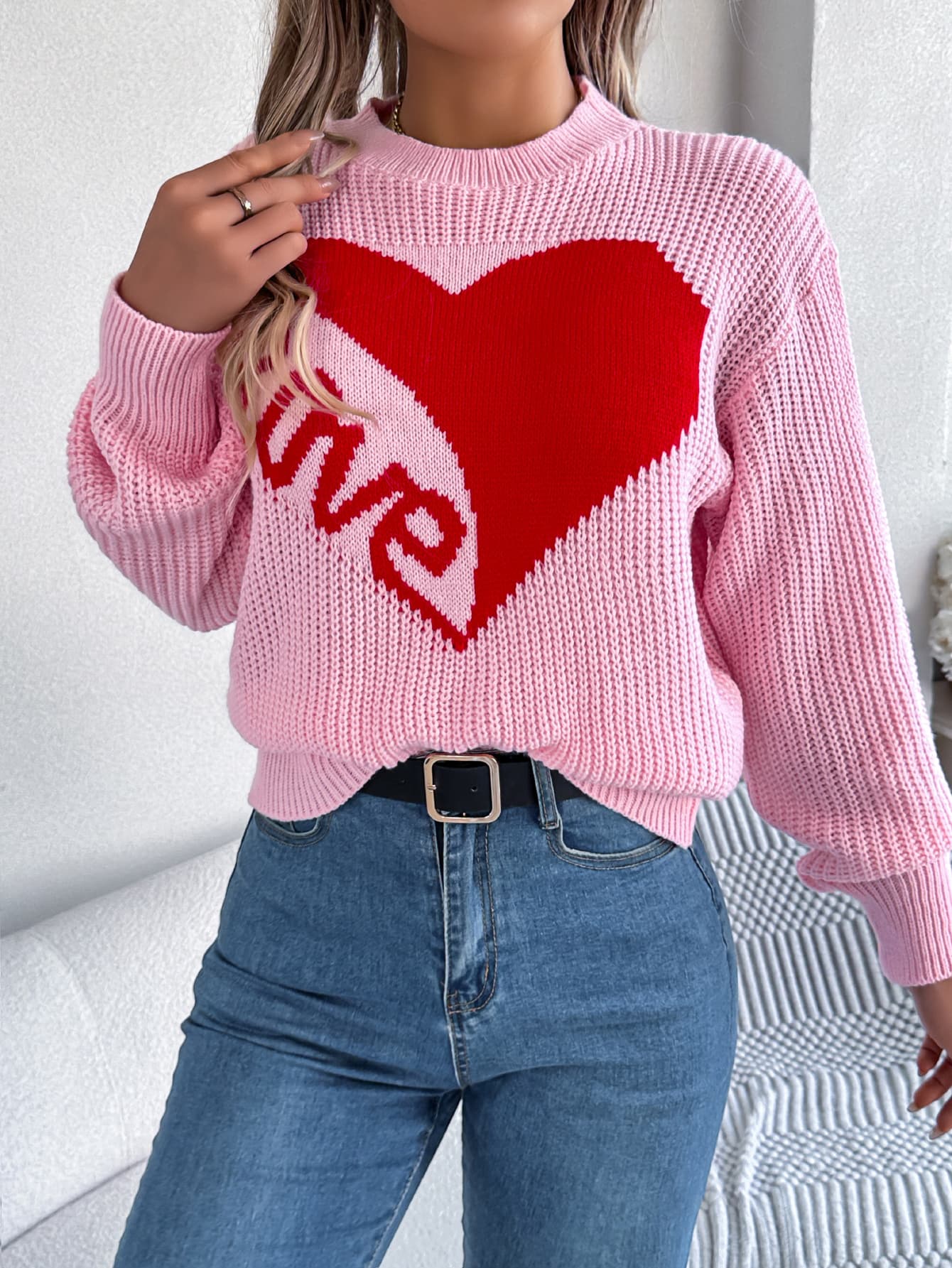 Suéter para mujer color block con corazón manga larga