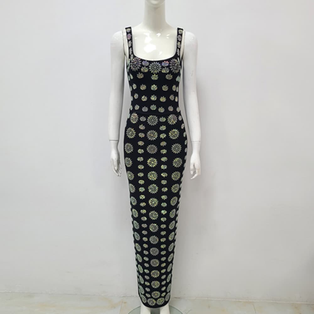 Vestido bandage negro con escote en U y cristales