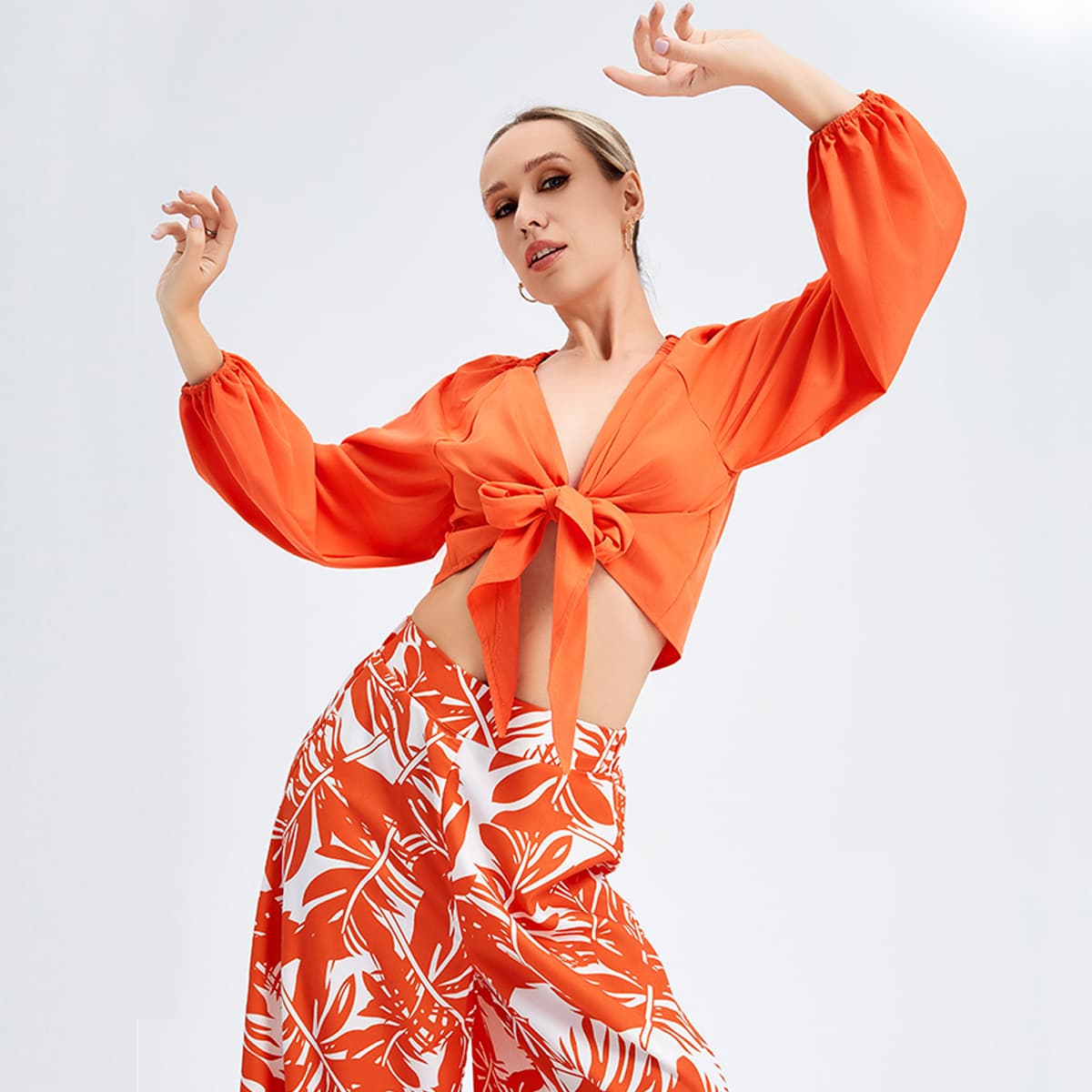 Conjunto de dos piezas para mujer con cuello en V