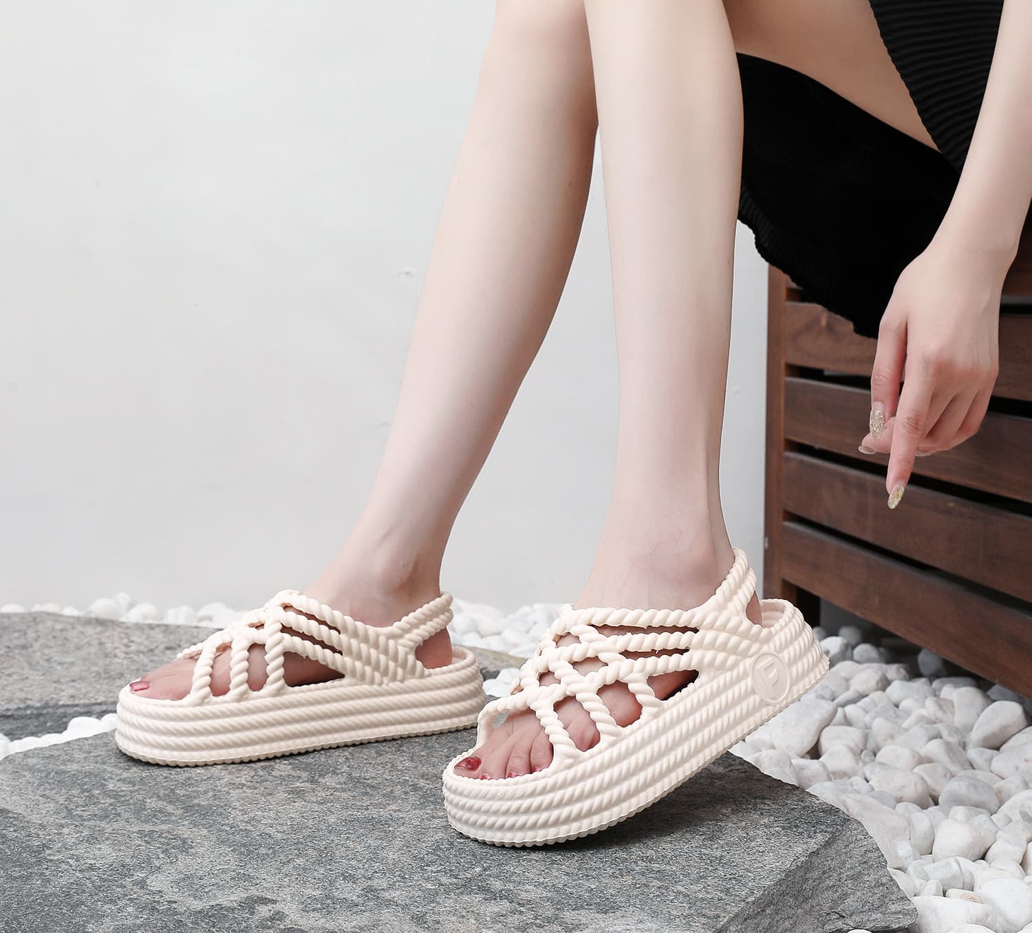 Sandalias romanas de plataforma casual para verano