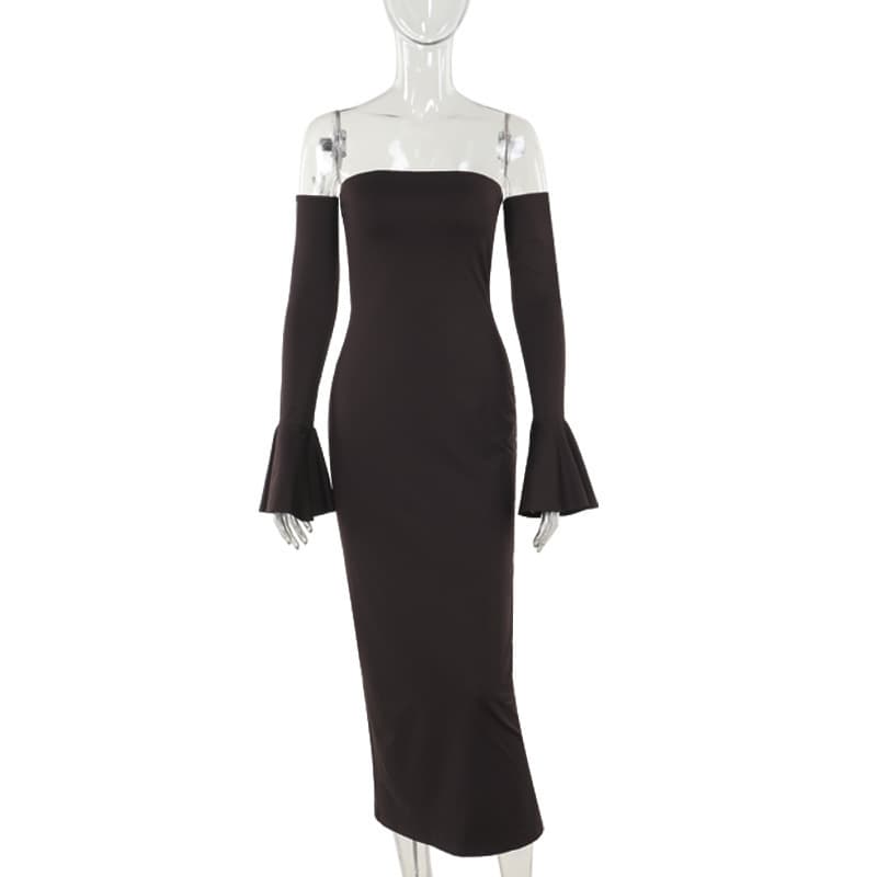 Elegante vestido tubo sin espalda con mangas trompeta